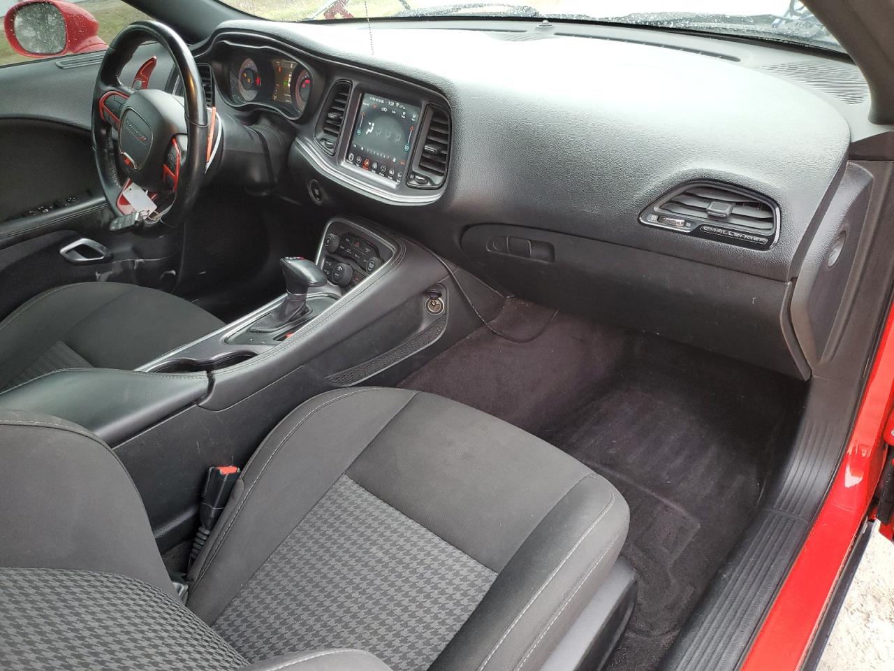 2018 Dodge Challenger - Image 8