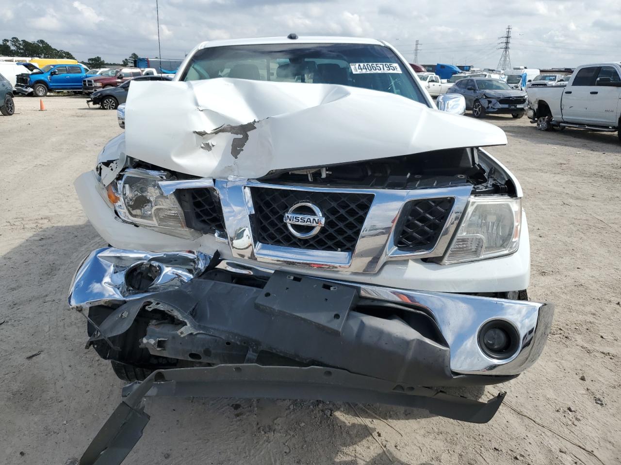 2019 Nissan Navara (Frontier) - Image 5