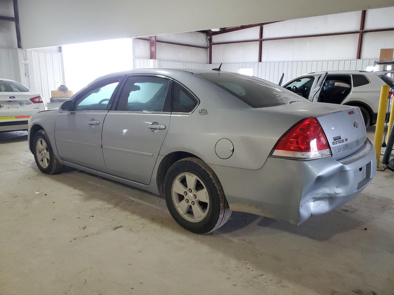 2006 Chevrolet Impala - Image 2