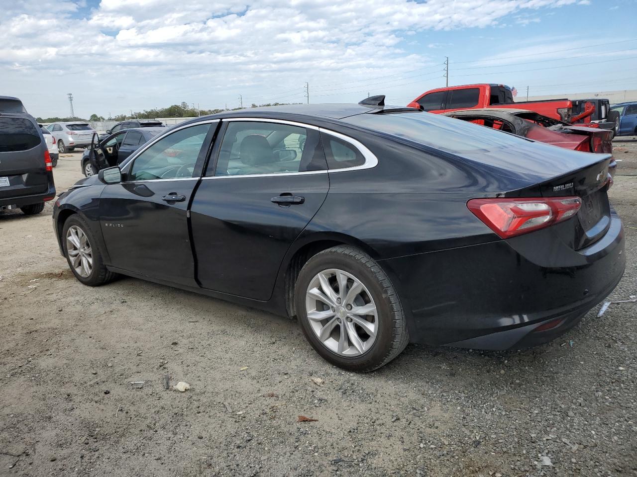 2020 Chevrolet Malibu - Image 2