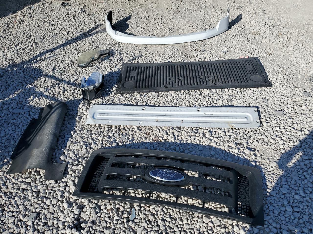 2013 Ford F-150 - Image 12