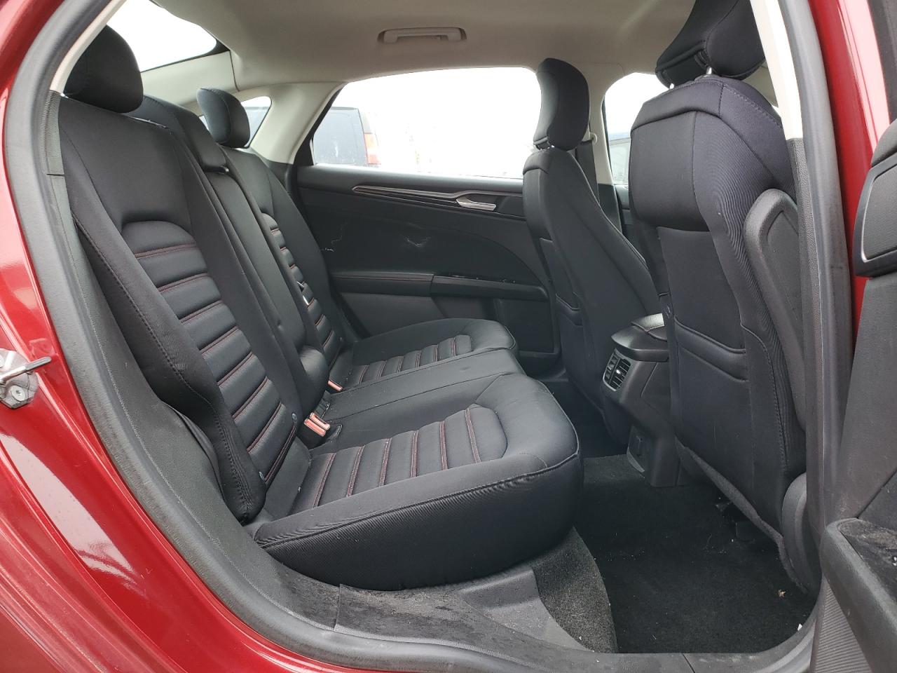 2016 Ford Fusion - Image 10