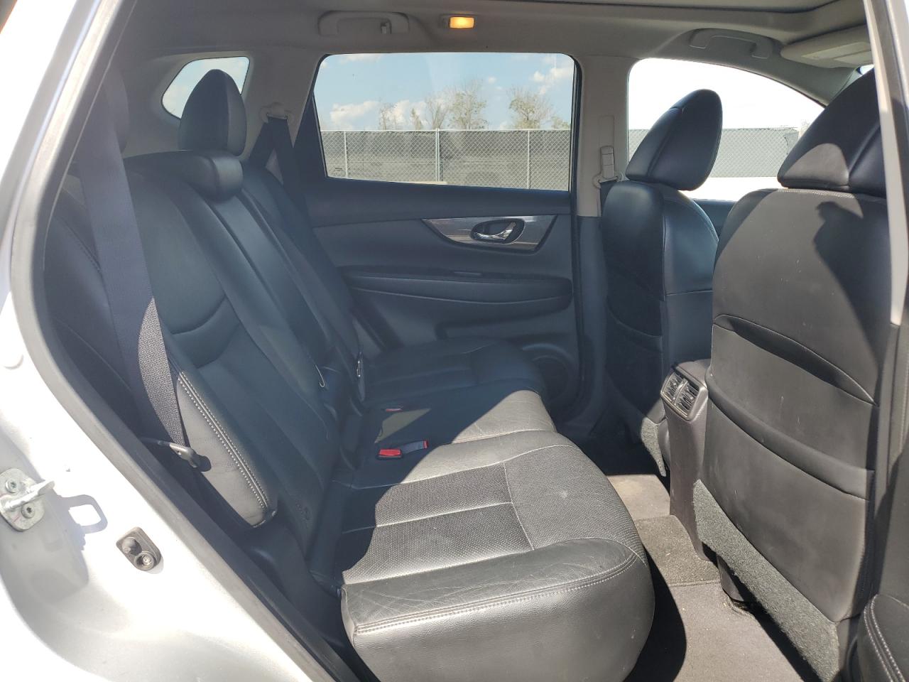 2014 Nissan Rogue - Image 11
