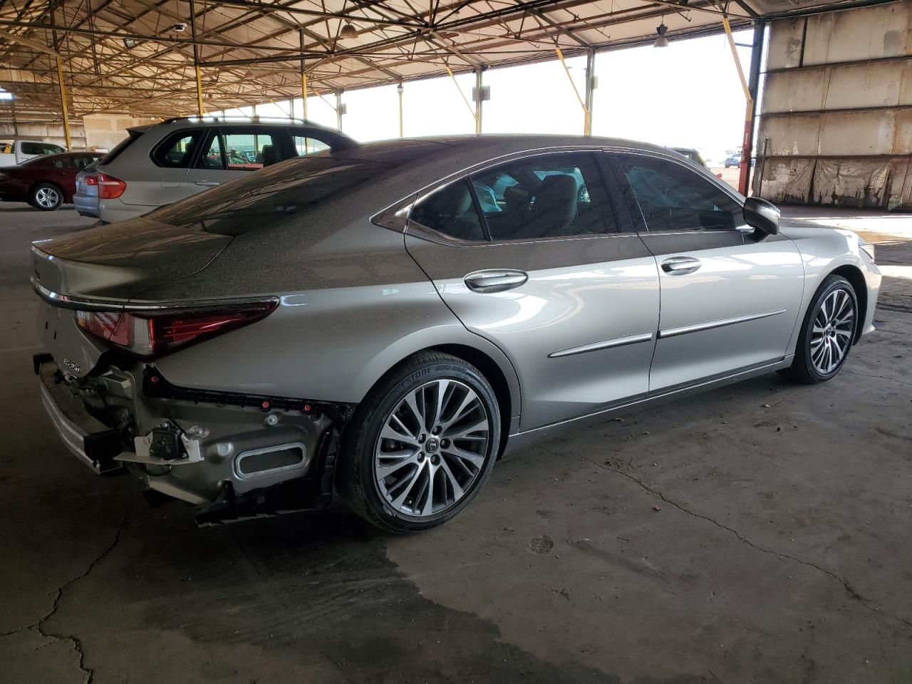 2020 Lexus ES - Image 3