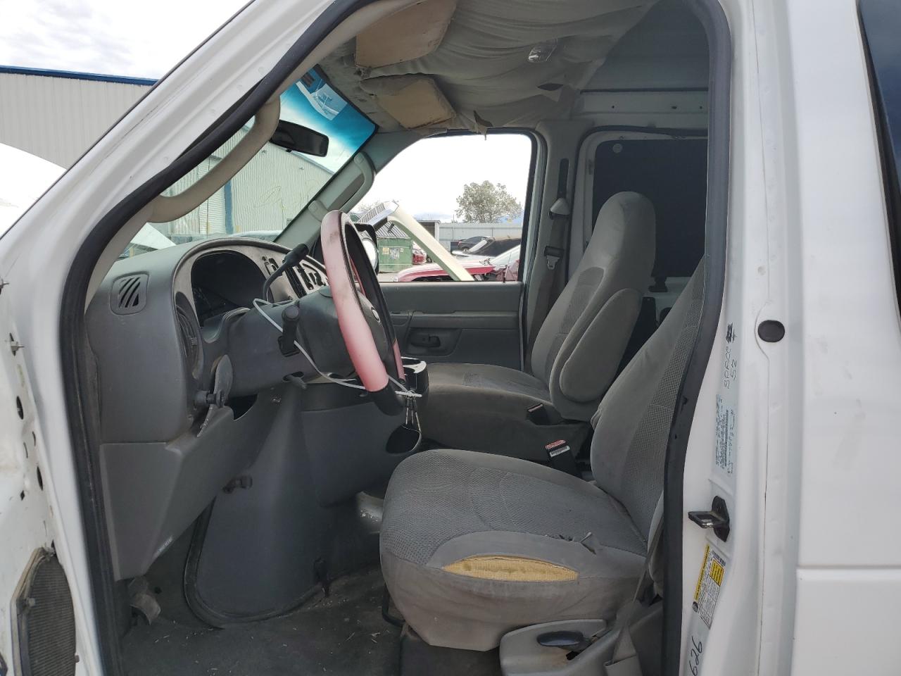 2006 Ford Econoline - Image 7