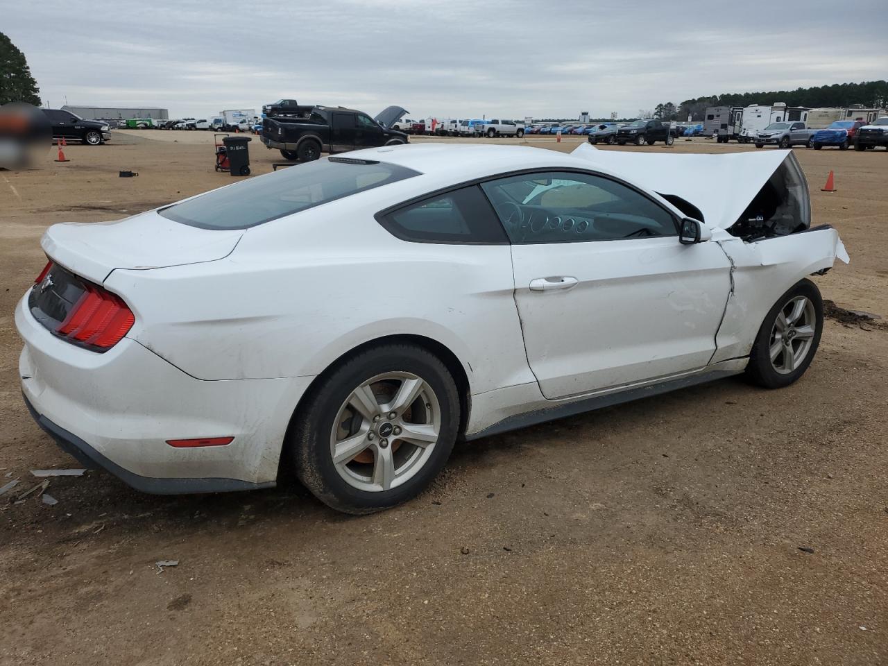 2019 Ford Mustang - Image 3