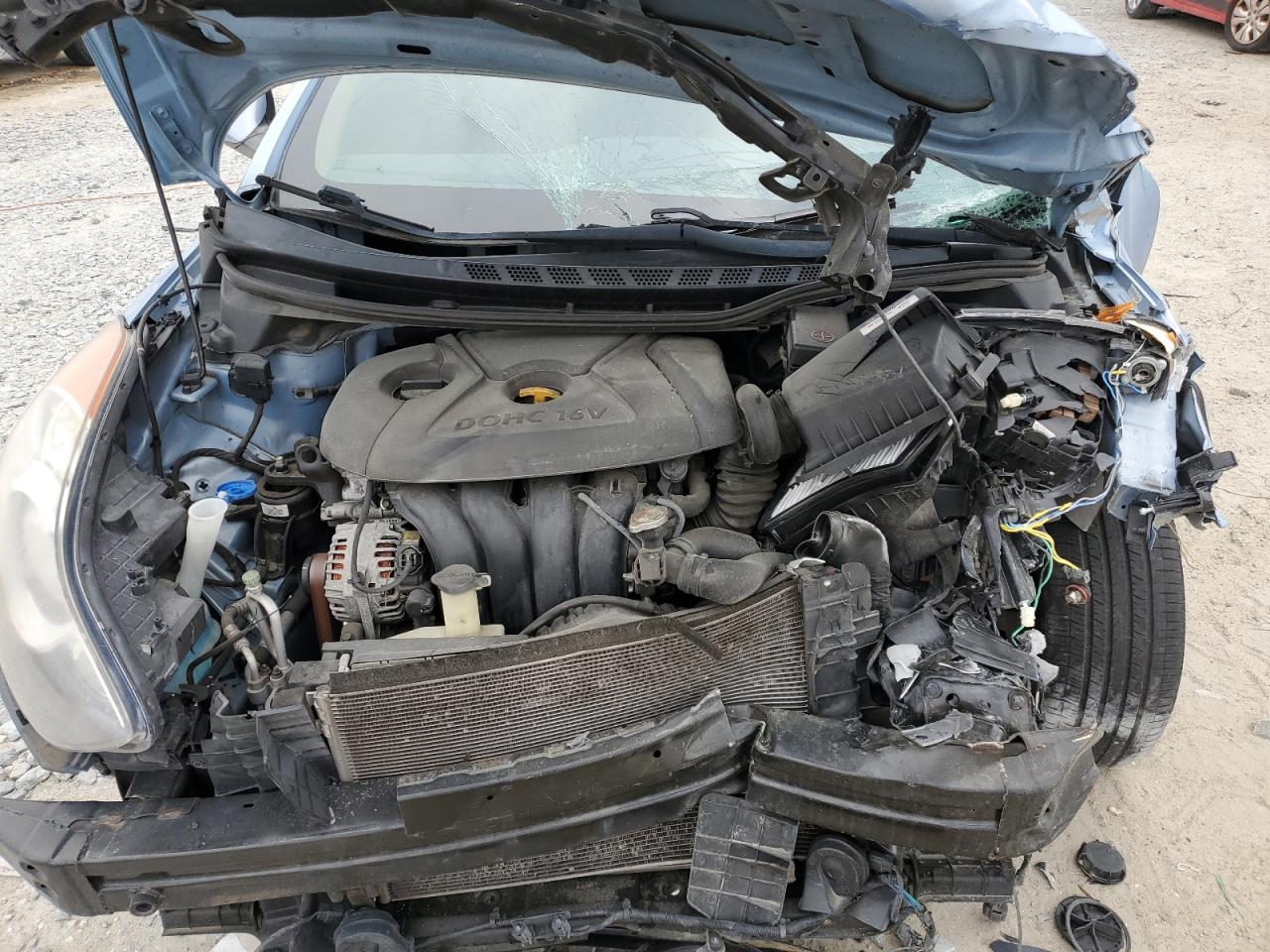 2013 Hyundai Elantra - Image 12