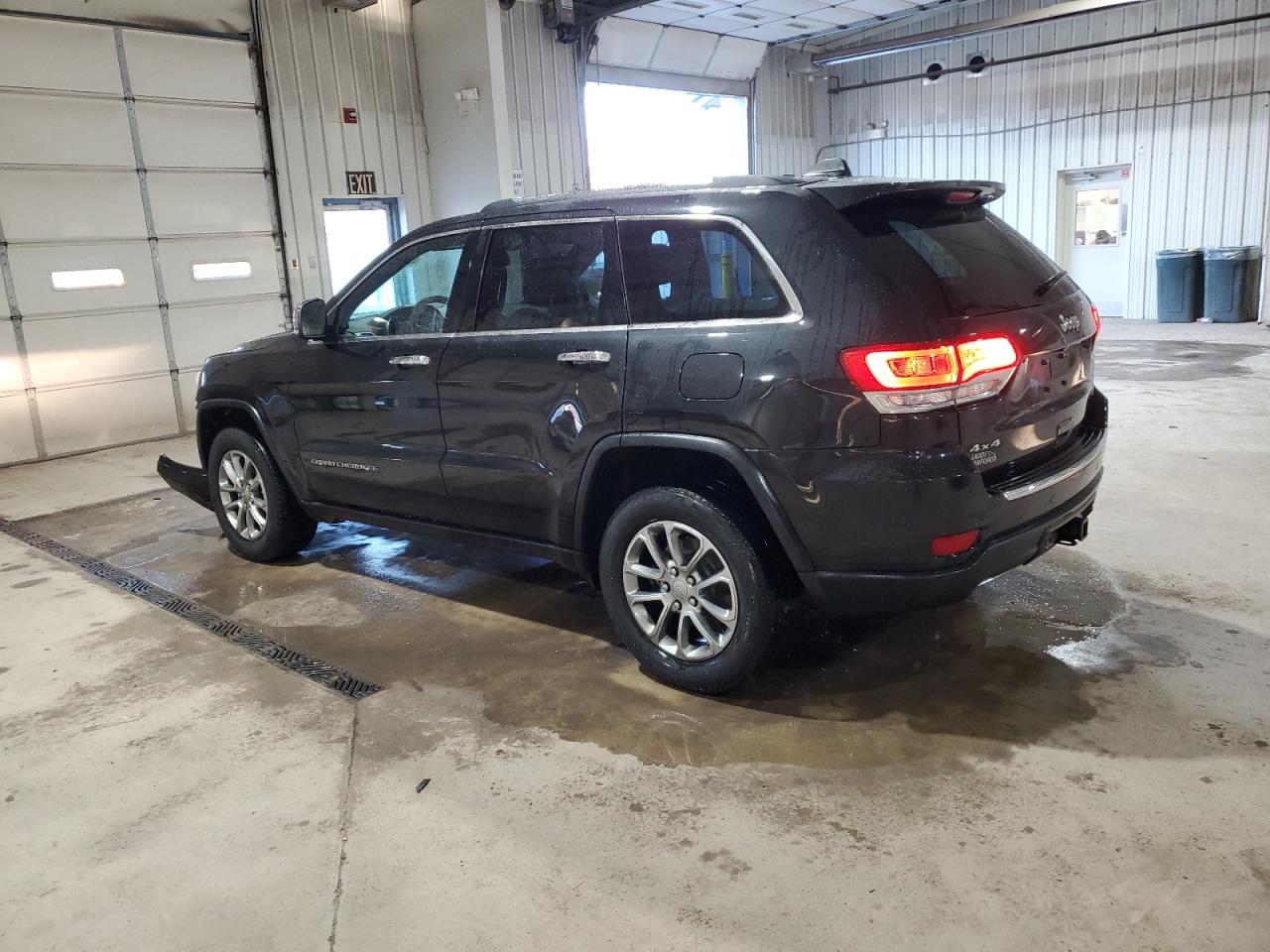 2016 Jeep Grand Cherokee - Image 2