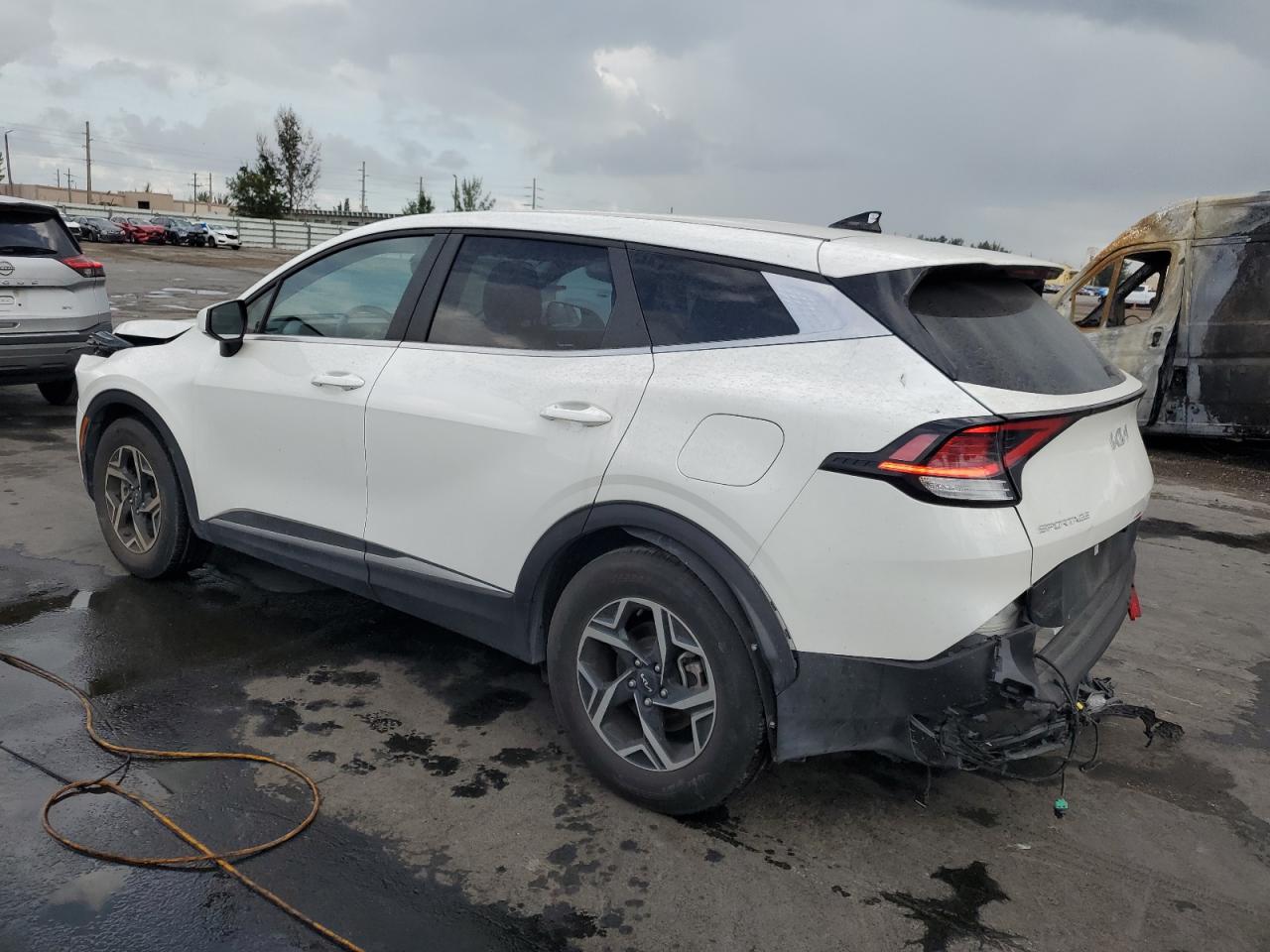 2024 Kia Sportage - Image 2