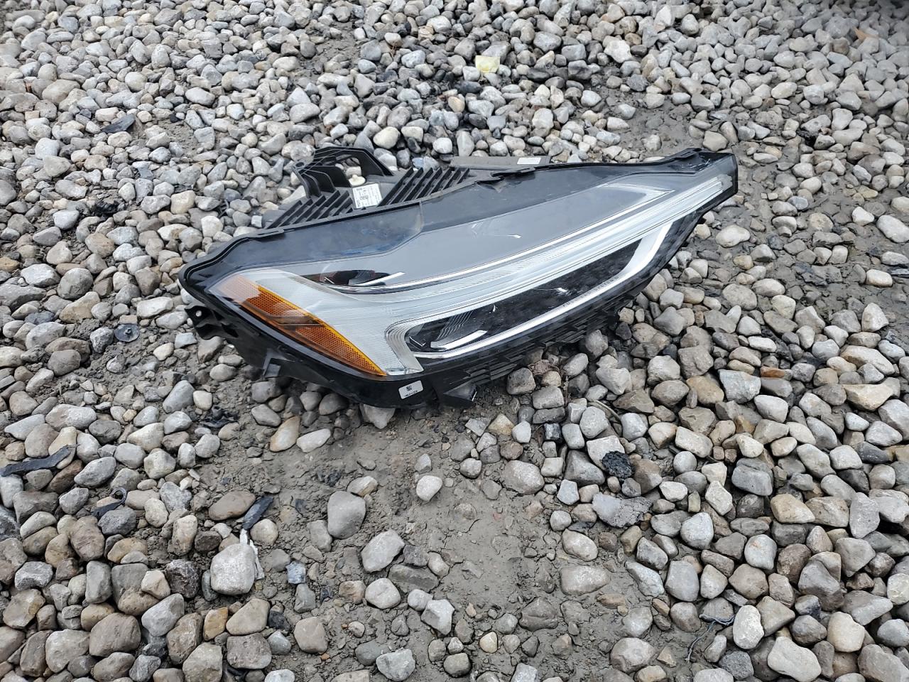 2020 Volvo XC60 - Image 13