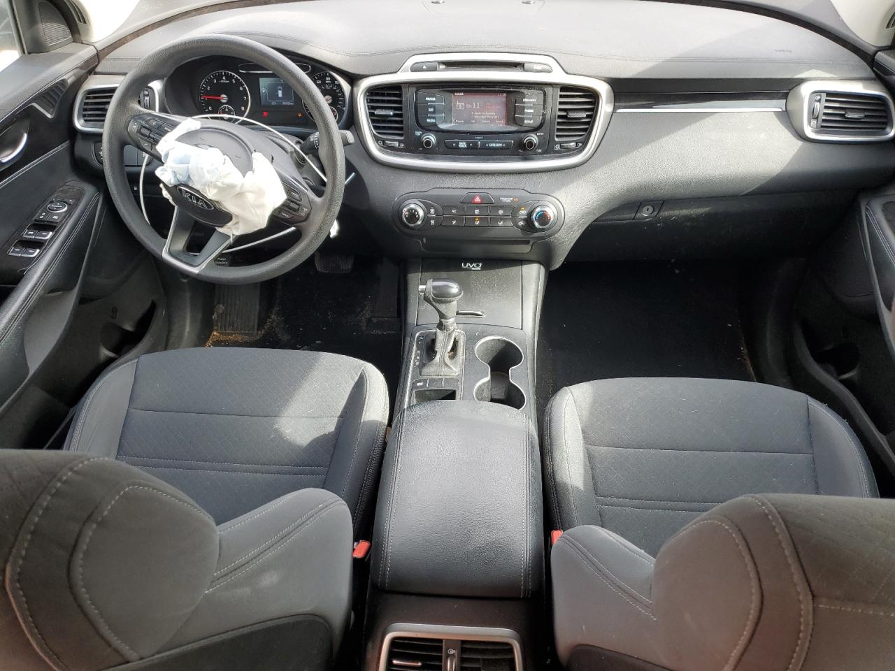 2016 Kia Sorento - Image 8