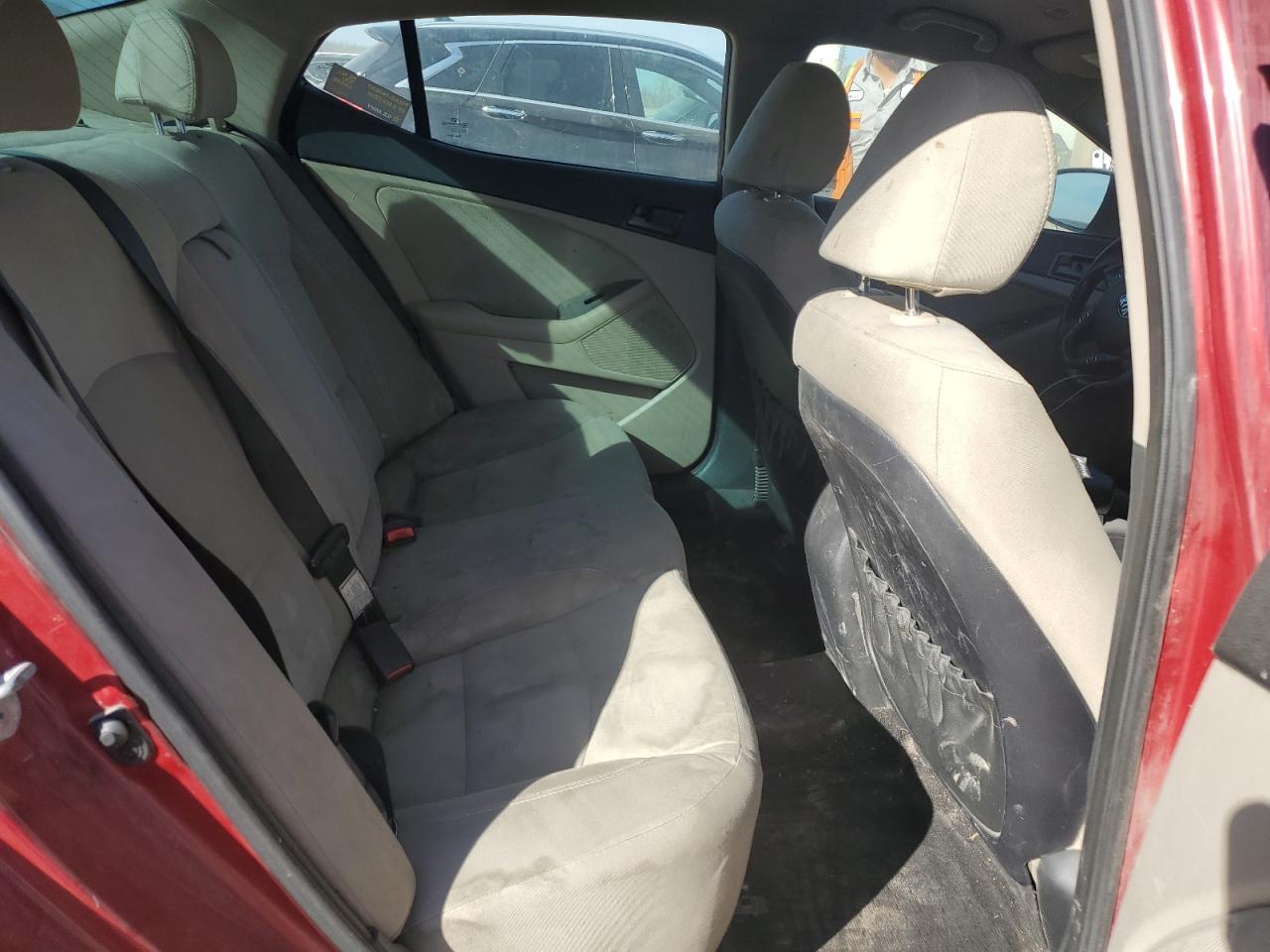 2013 Kia Optima - Image 11