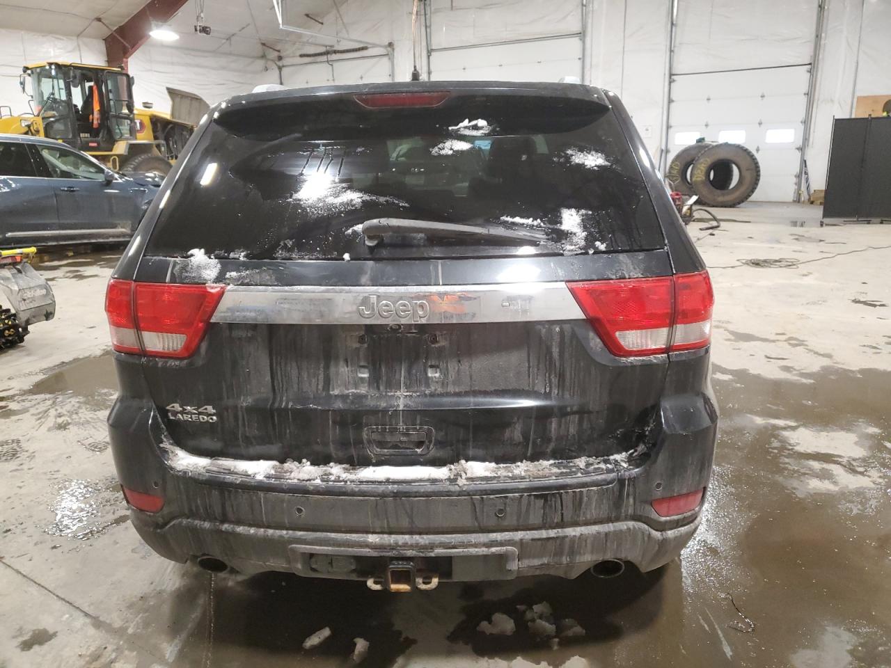 2012 Jeep Grand Cherokee - Image 6