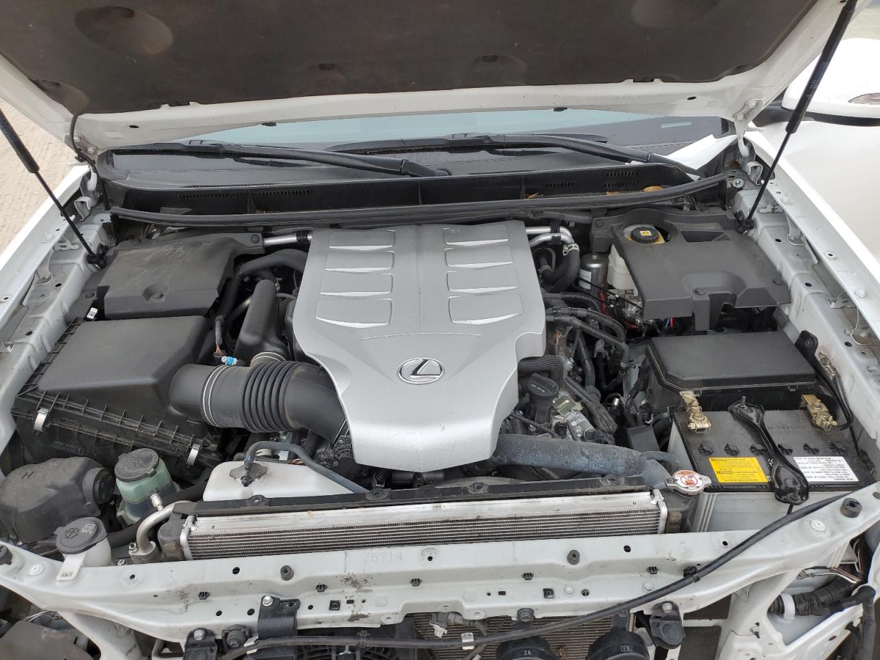 2023 Lexus GX - Image 12