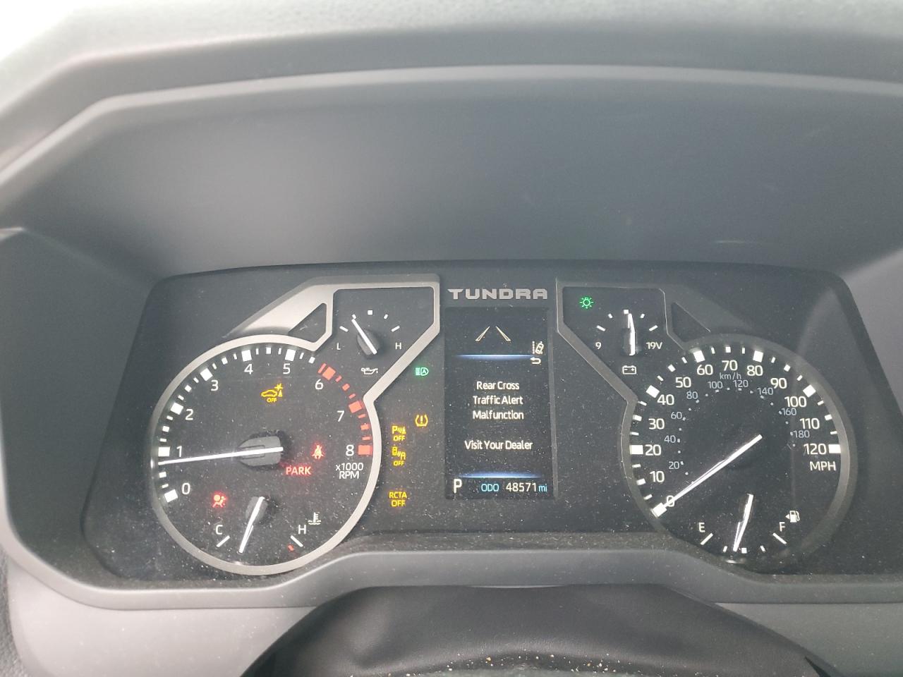 2022 Toyota Tundra - Image 9