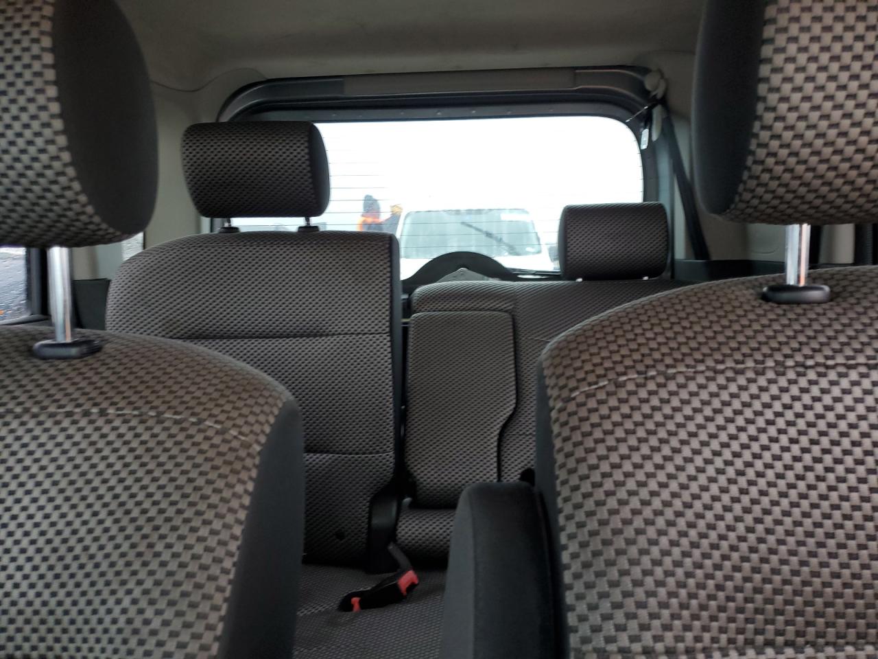 2010 Nissan Cube - Image 10