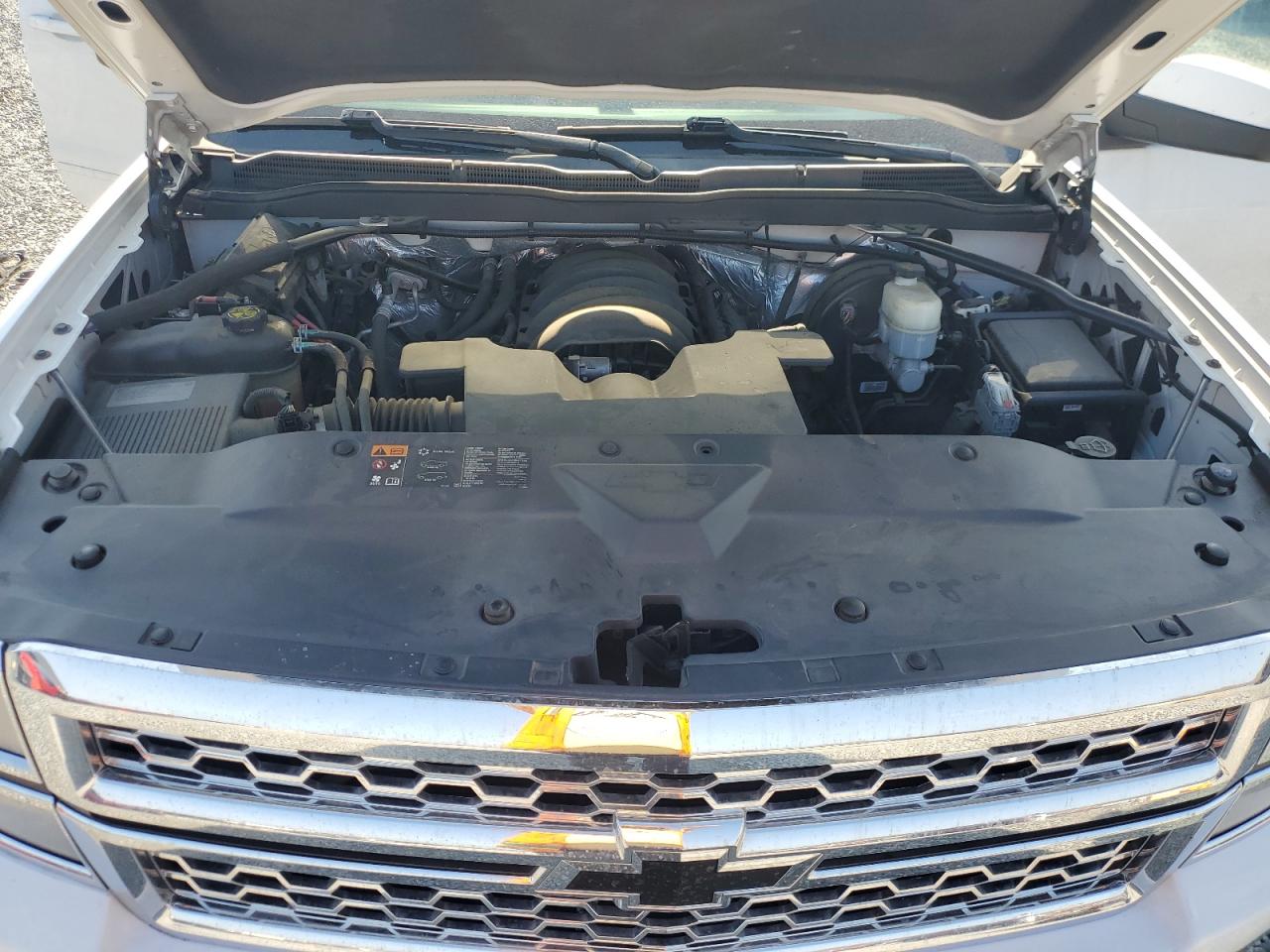 2015 Chevrolet Silverado - Image 12