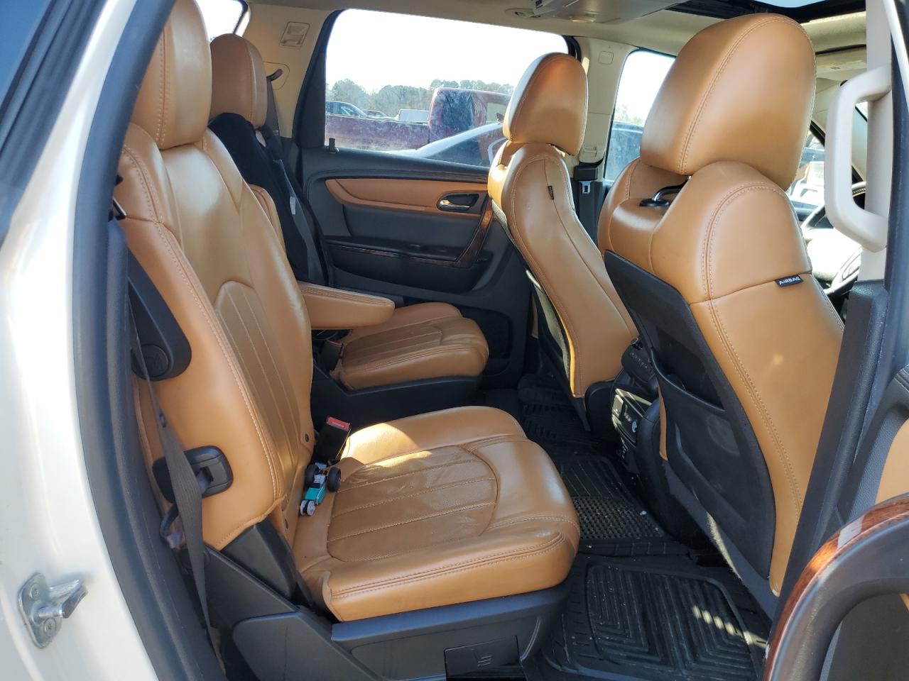 2014 Chevrolet Traverse - Image 10