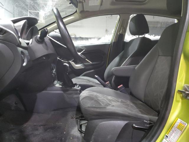 Hatchbacks FORD FIESTA 2013 Zielony