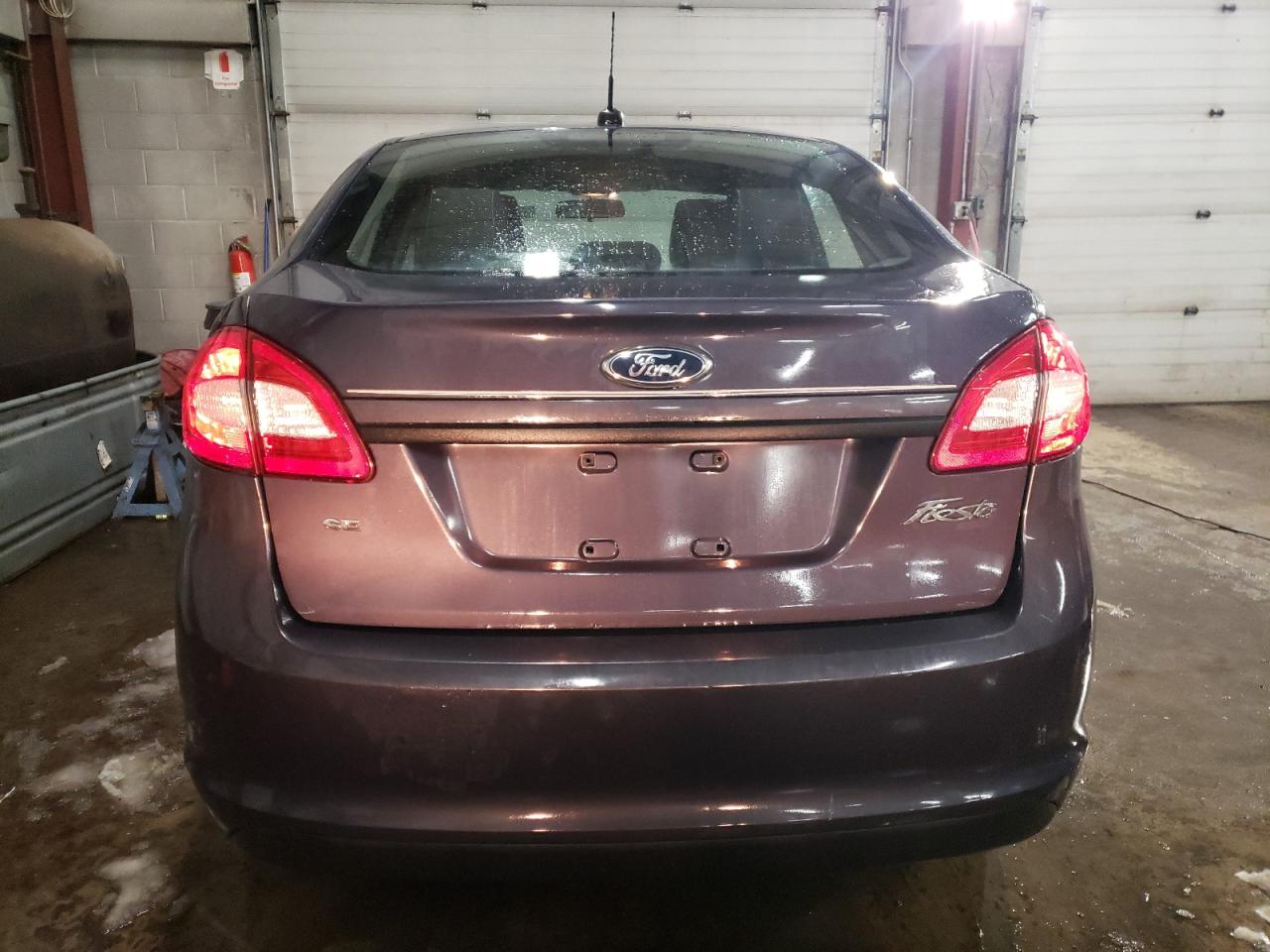 2012 Ford Fiesta - Image 6