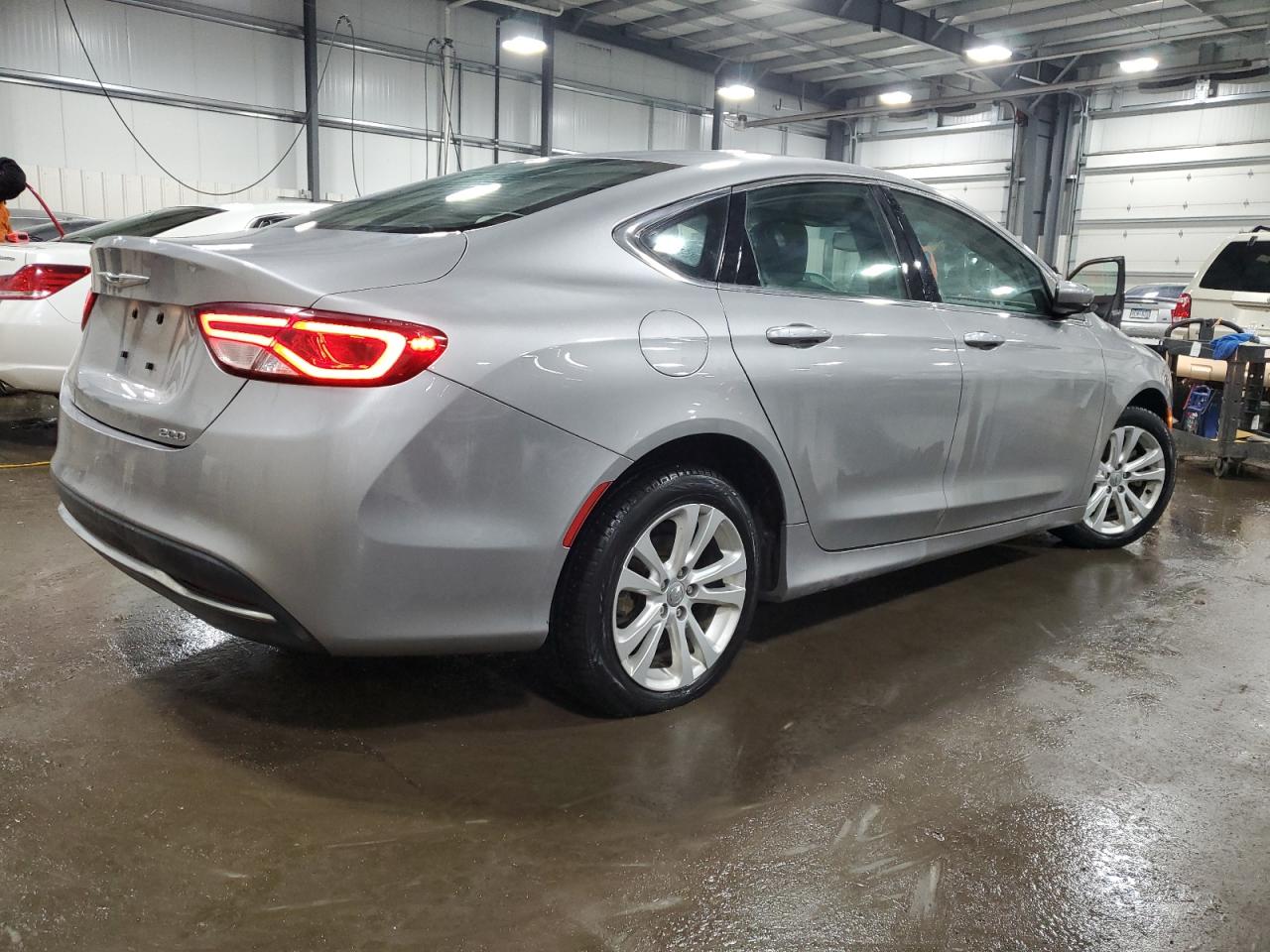 2015 Chrysler 200 - Image 3