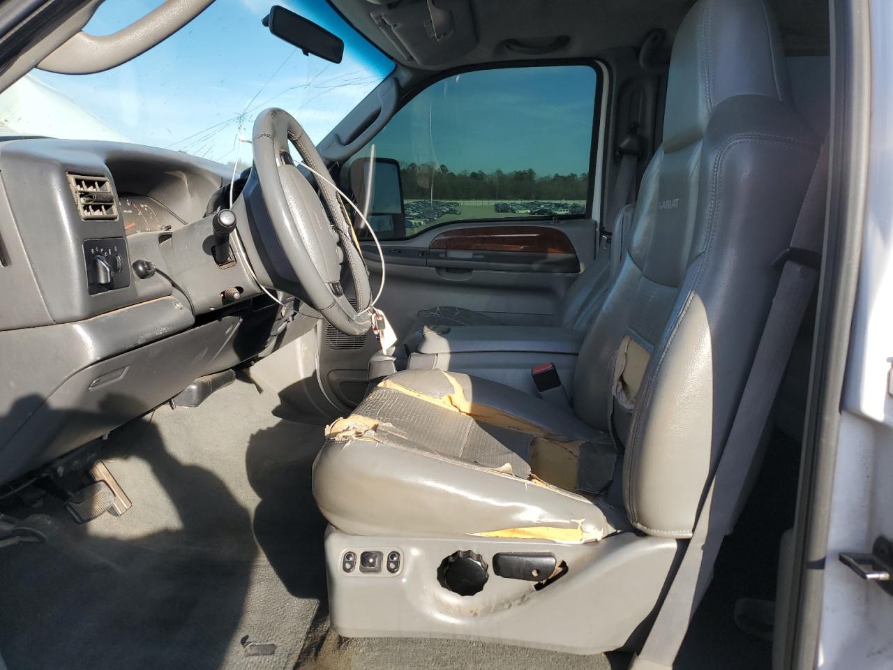 2003 Ford F250 - Image 7