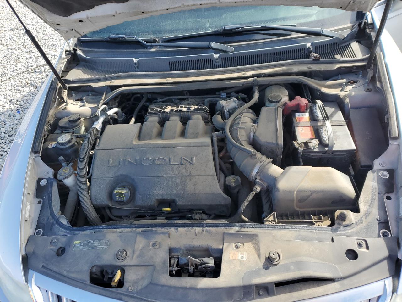 2009 Lincoln MKS - Image 11