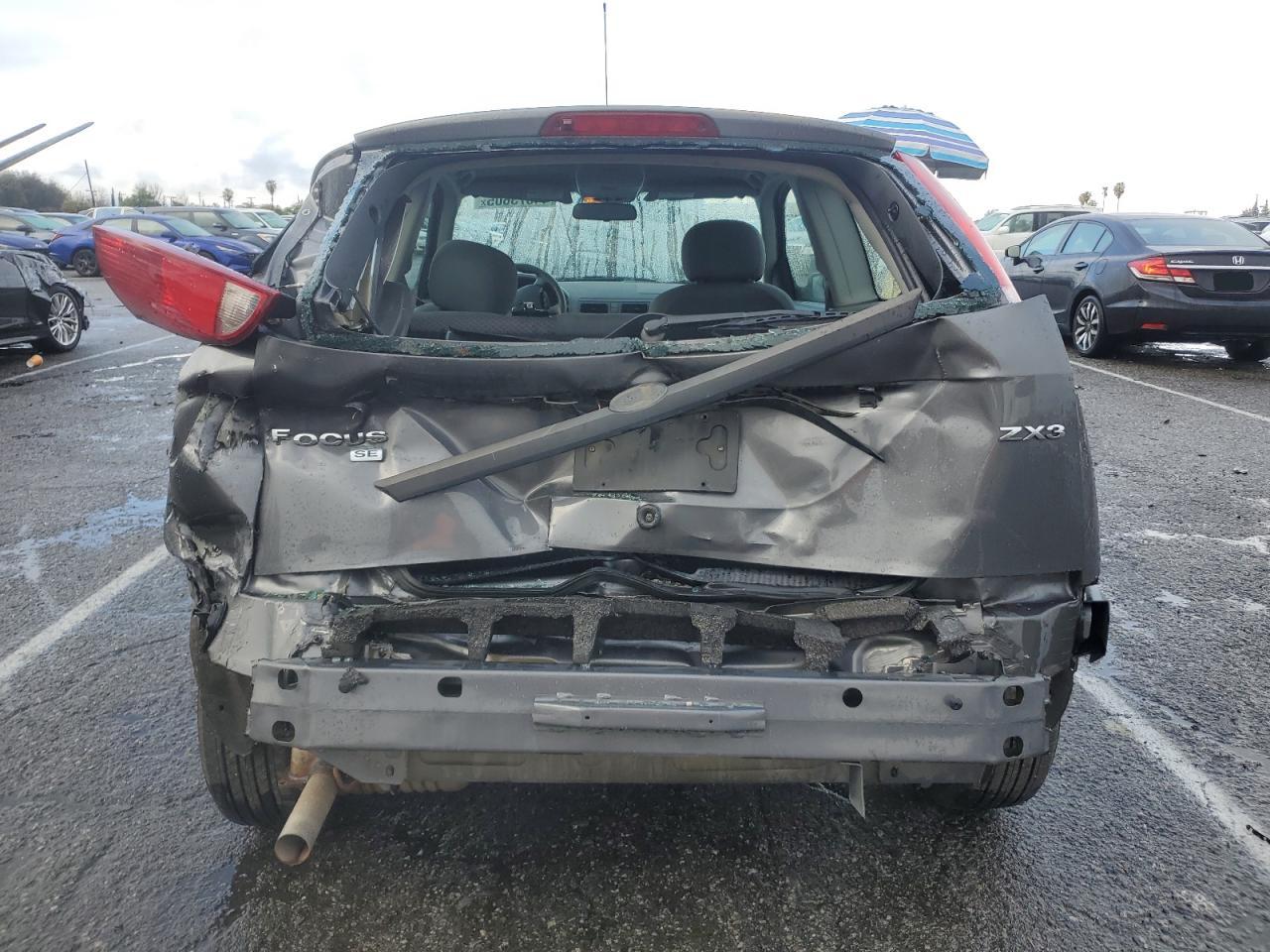 2005 Ford Focus - Image 6