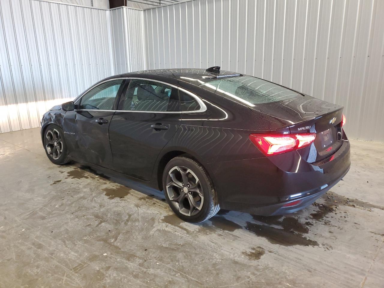 2022 Chevrolet Malibu - Image 2