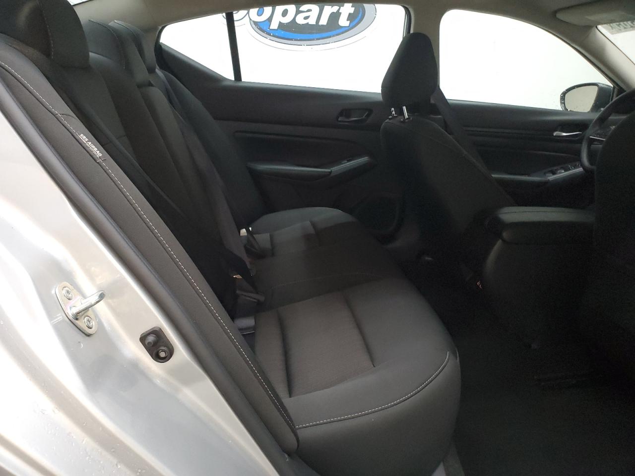2024 Nissan Altima - Image 10