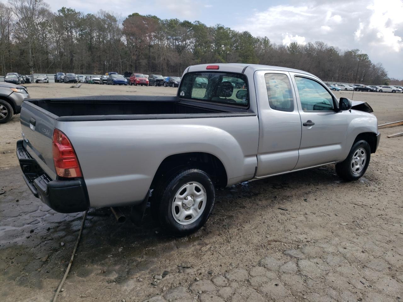 2015 Toyota Tacoma - Image 3