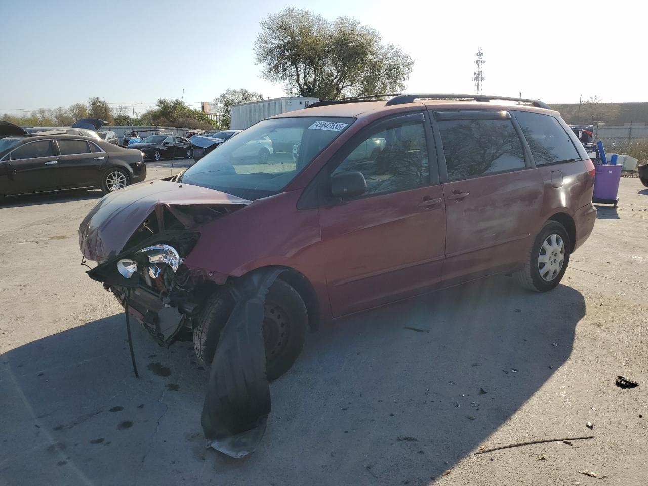 2004 Toyota Sienna - Image 1