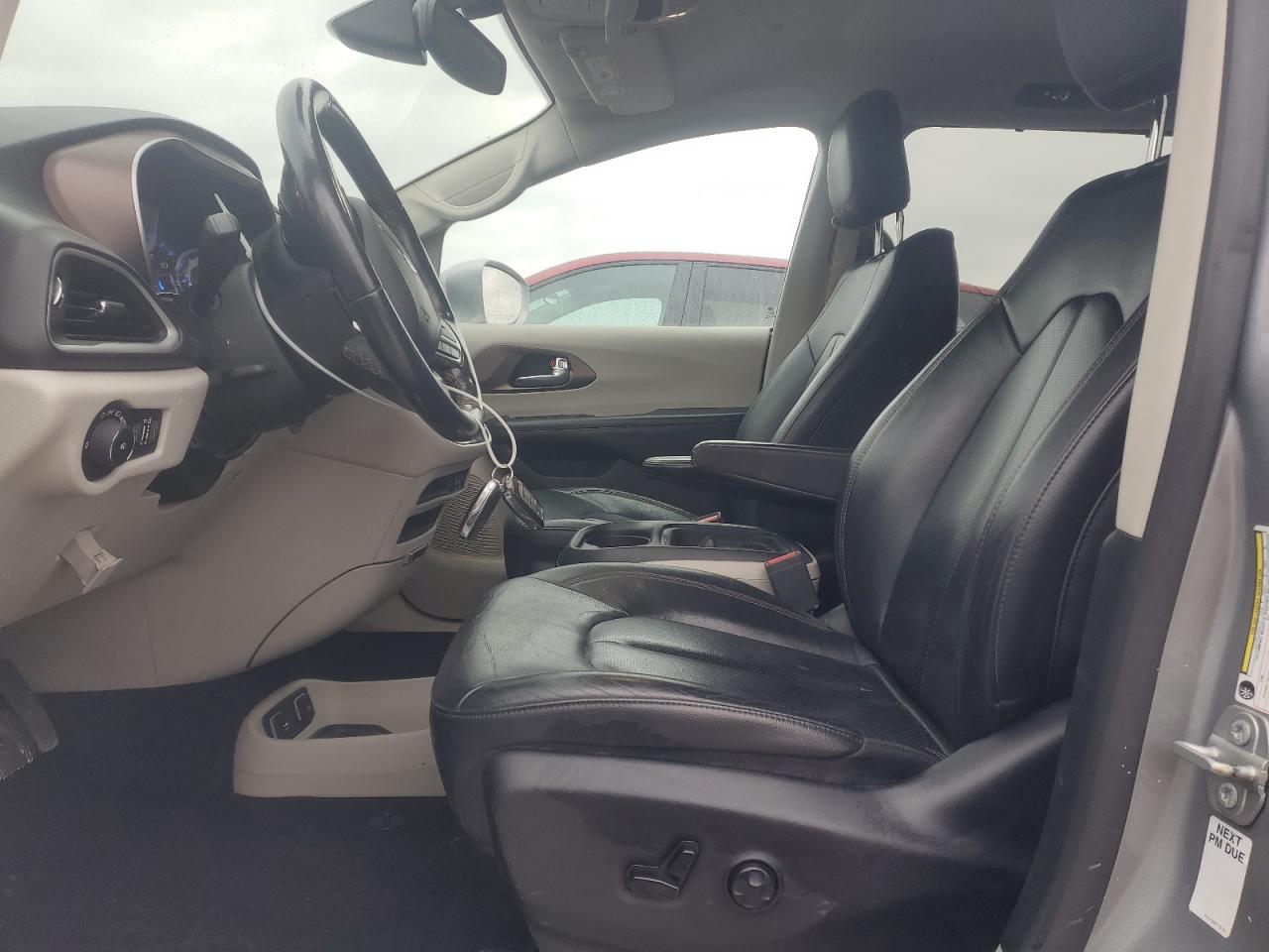2019 Chrysler Pacifica - Image 7