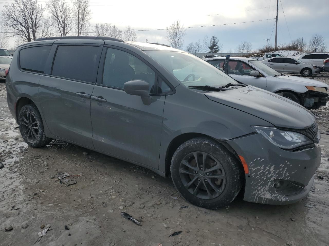 2020 Chrysler Pacifica - Image 4