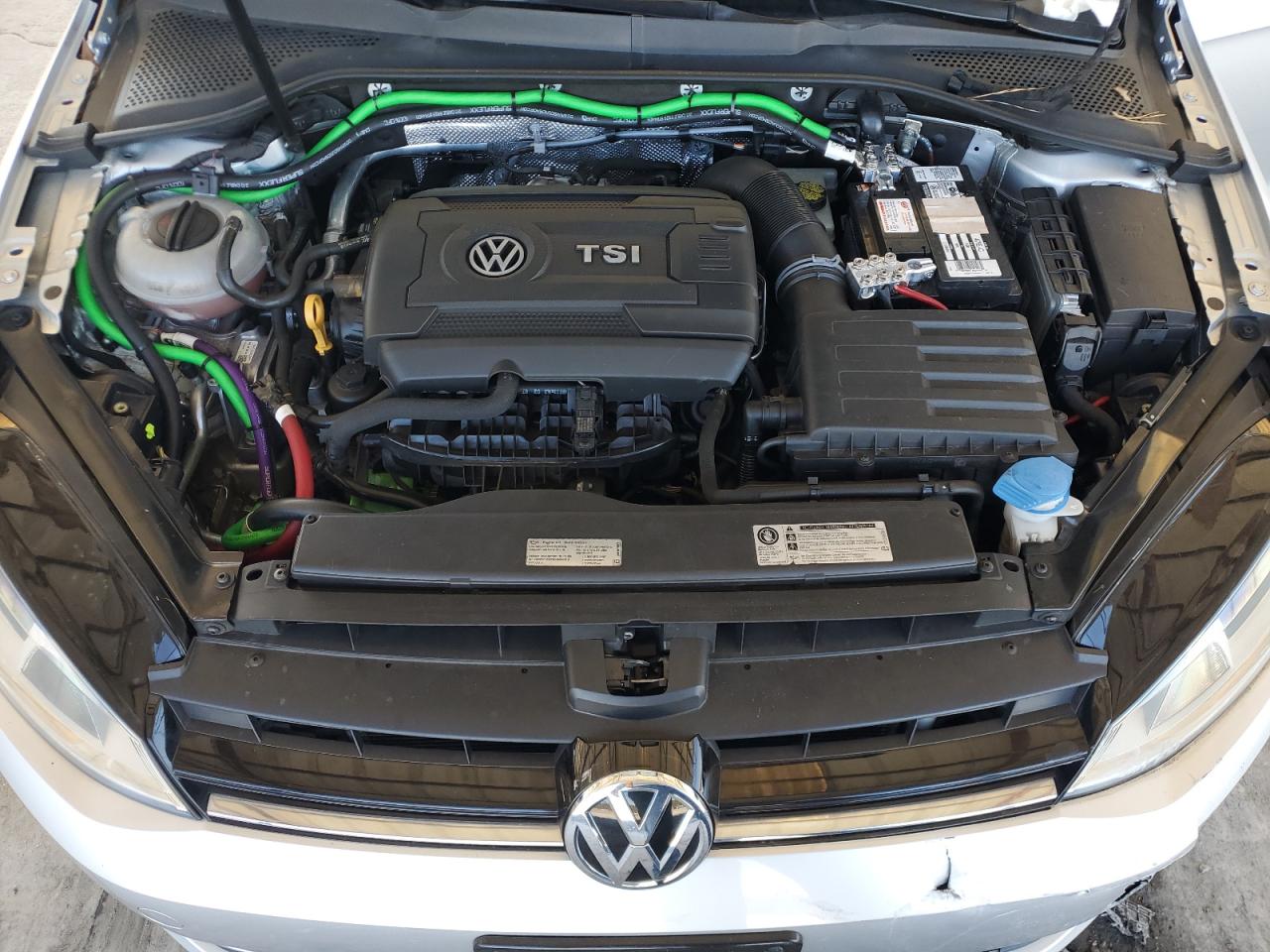 2017 Volkswagen Golf - Image 12