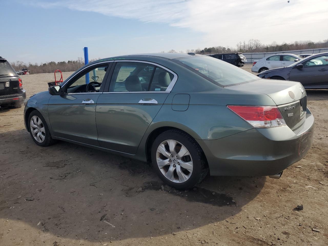 2009 Honda Accord - Image 2