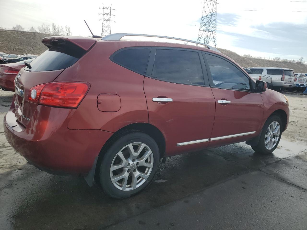 2011 Nissan Rogue - Image 3