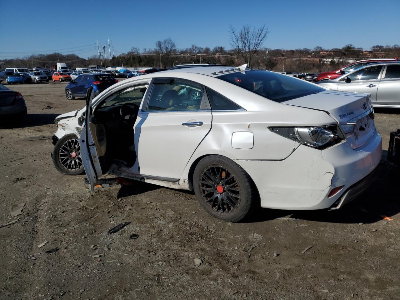 2012 Hyundai Sonata - Image 2