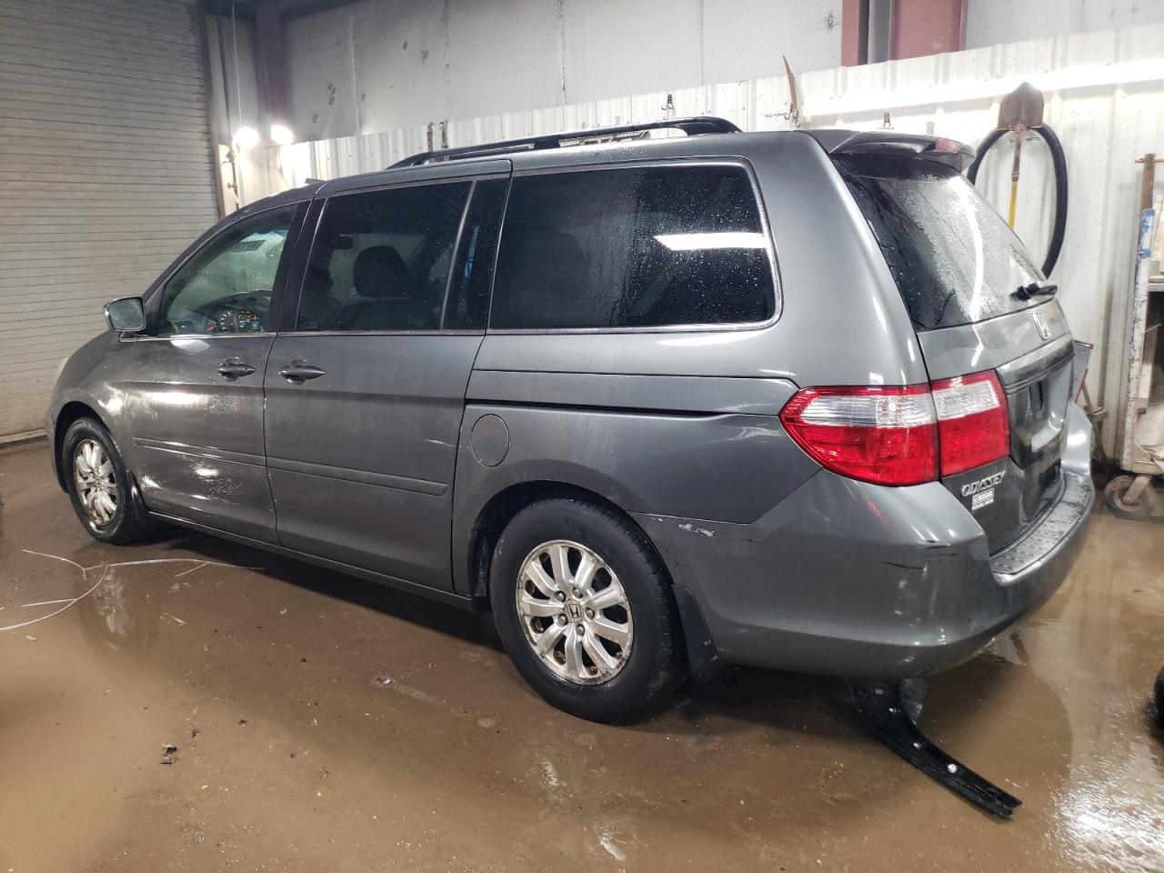 2007 Honda Odyssey - Image 2