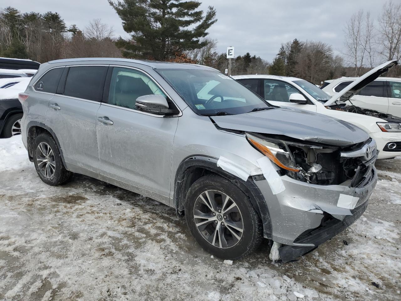 2016 Toyota Highlander - Image 4