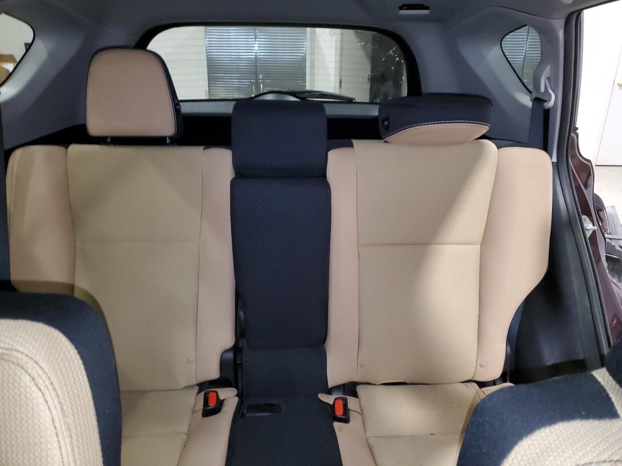 2016 Toyota RAV 4 - Image 10