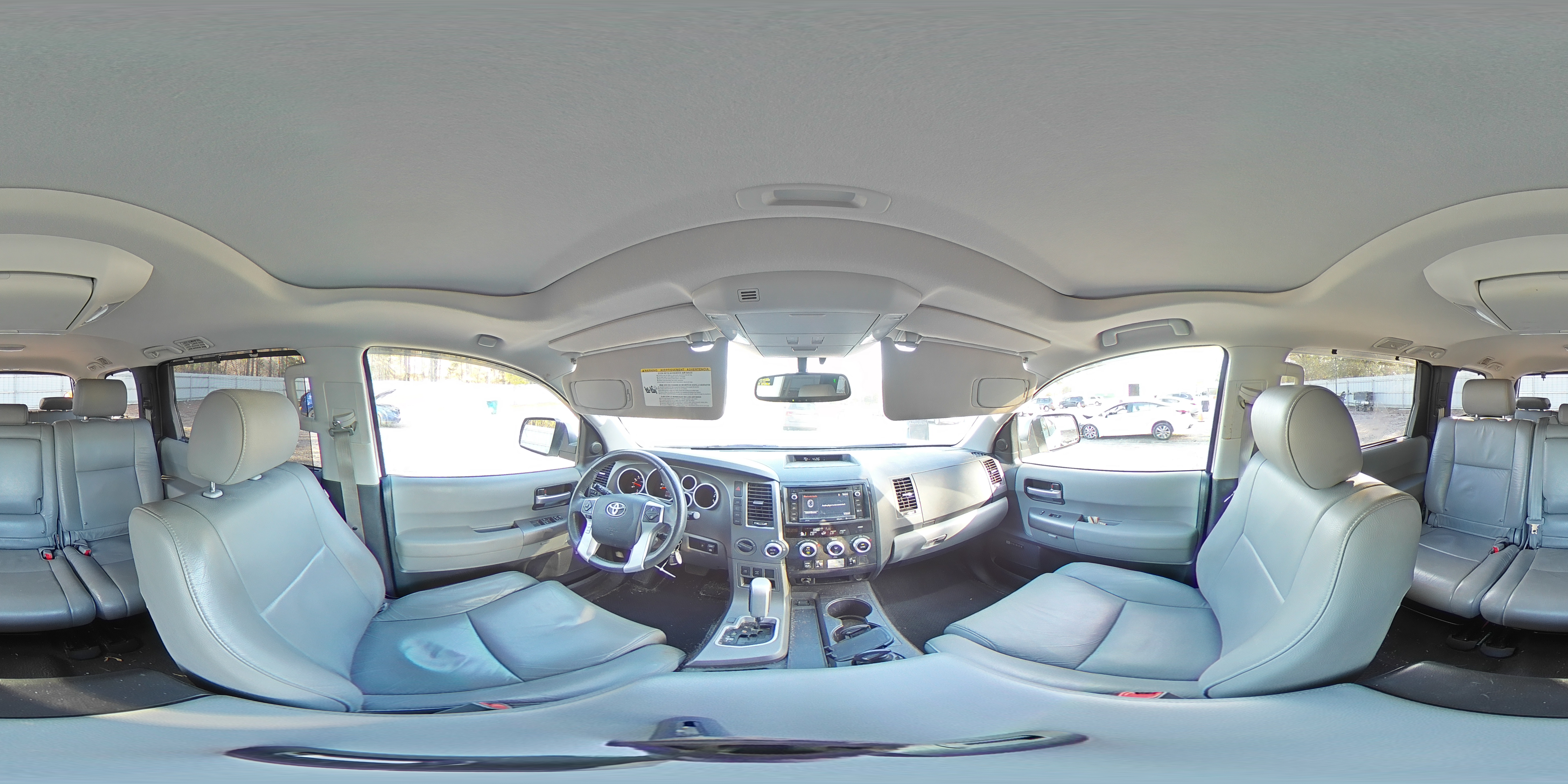 2017 Toyota Sequoia - Image 13