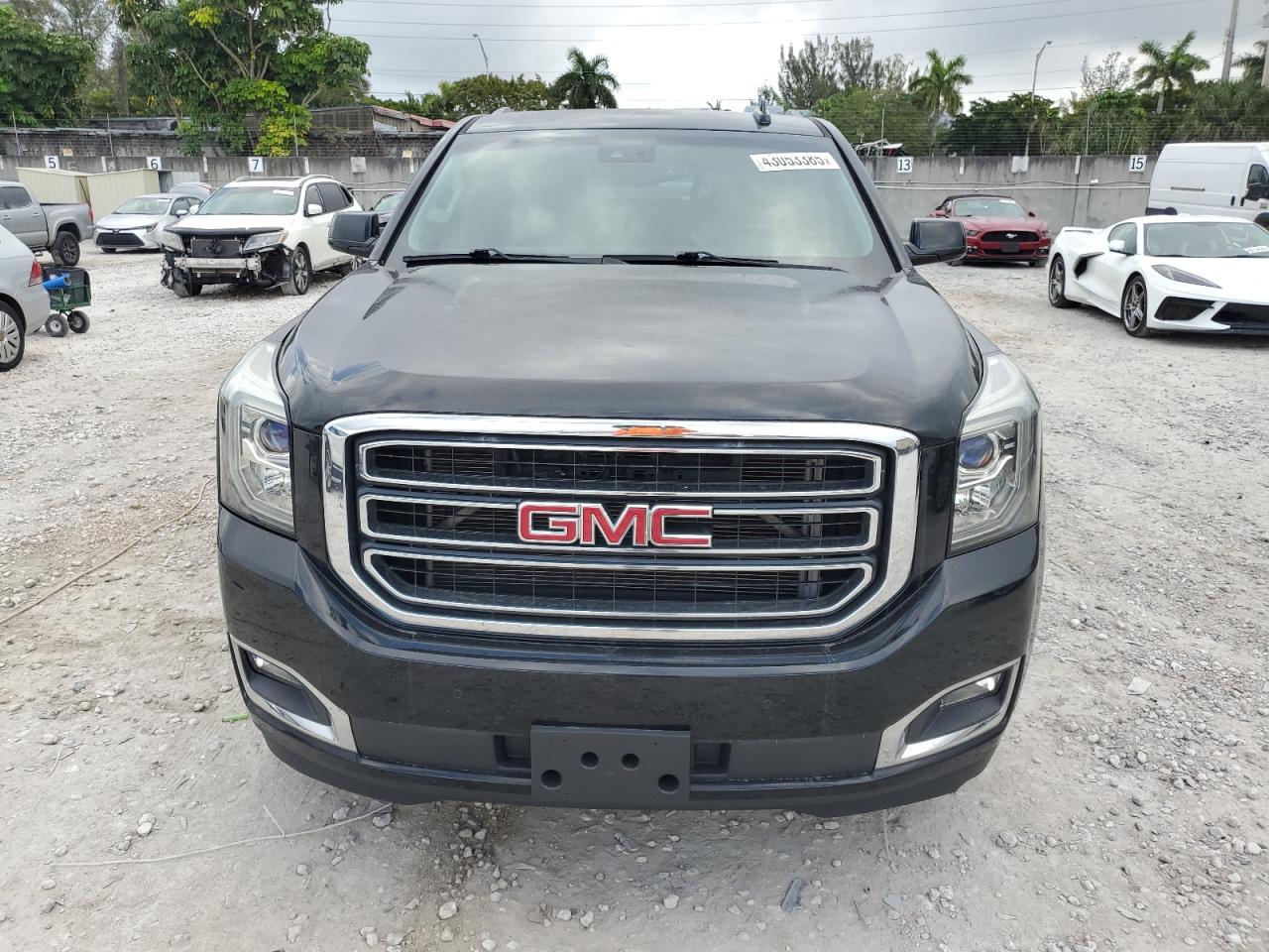 2016 GMC Yukon - Image 5