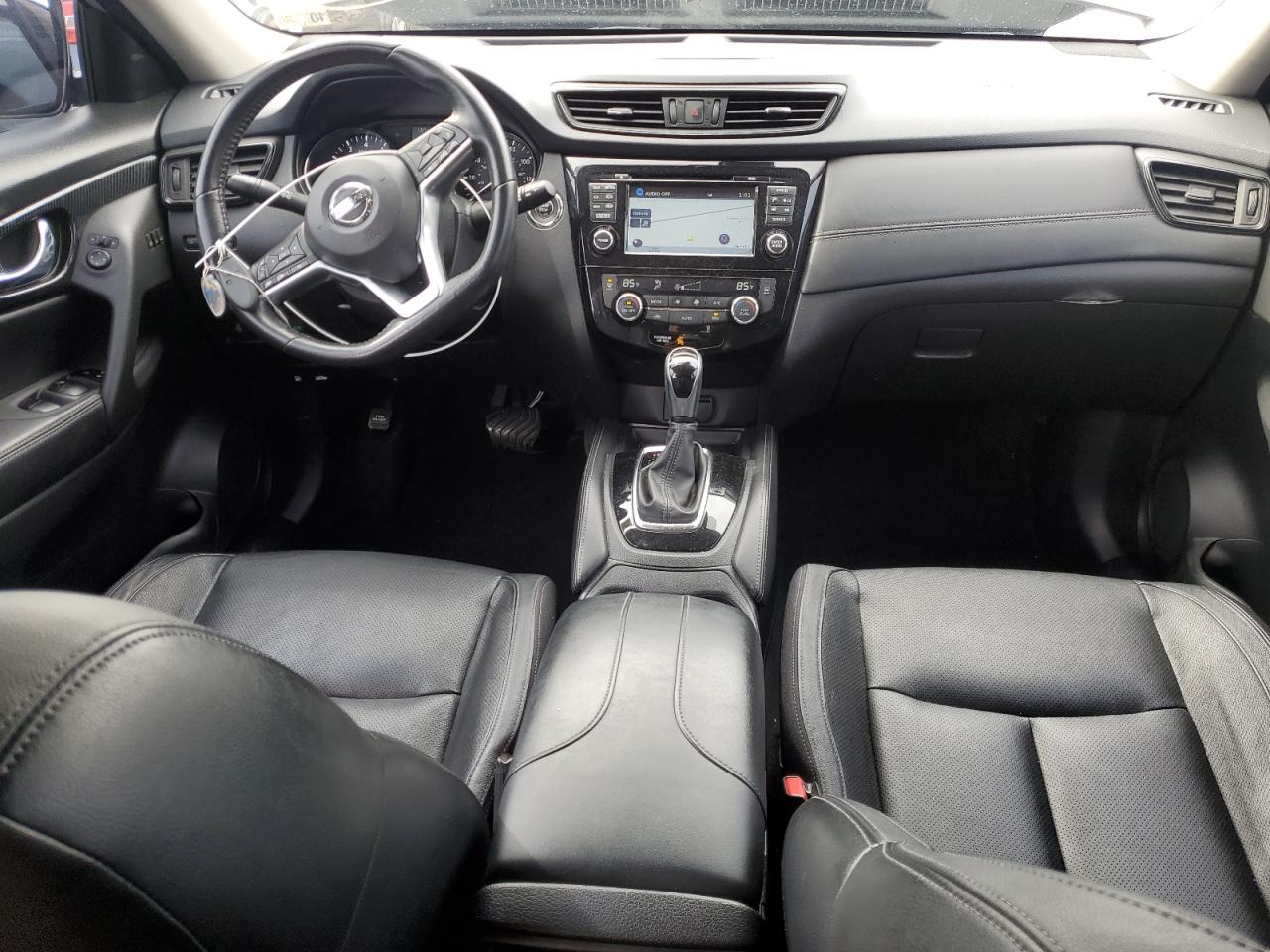 2017 Nissan Rogue - Image 8