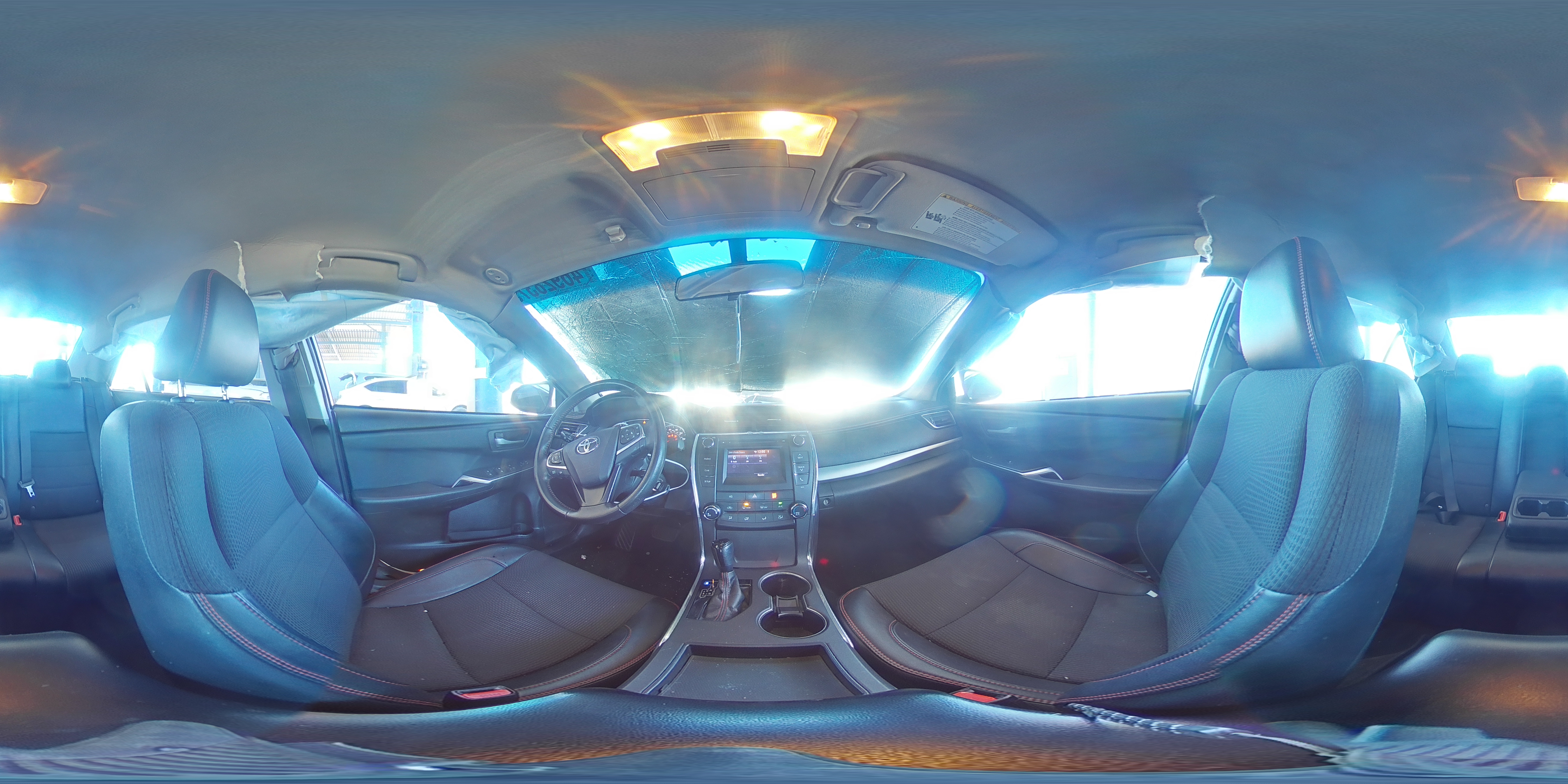 2016 Toyota Camry - Image 12