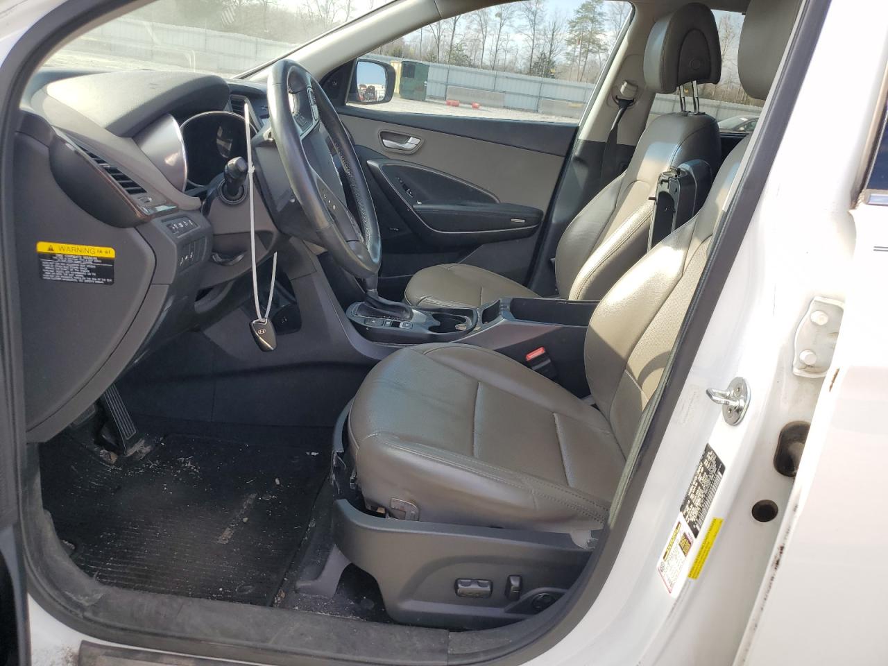 2017 Hyundai Santa Fe - Image 7