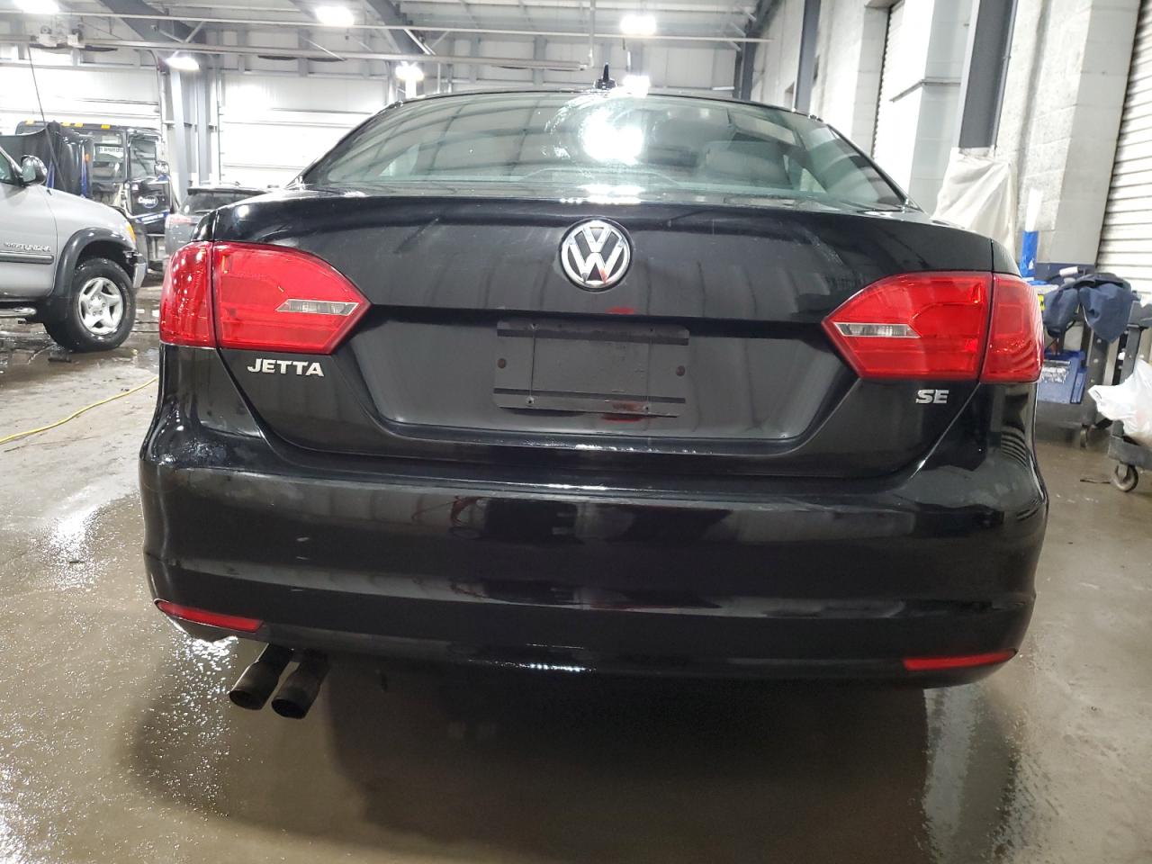 2014 Volkswagen Jetta - Image 6
