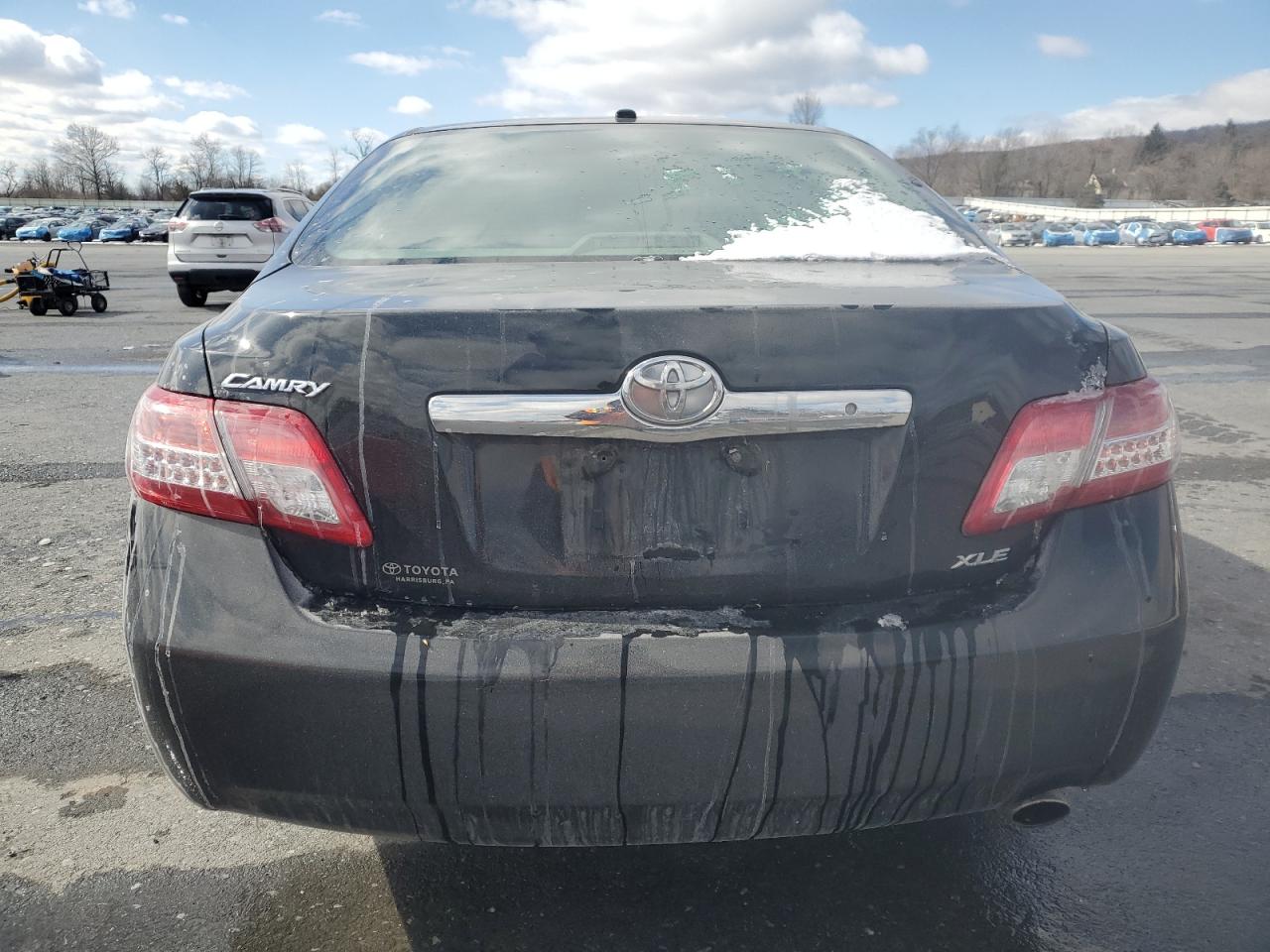 2010 Toyota Camry - Image 6