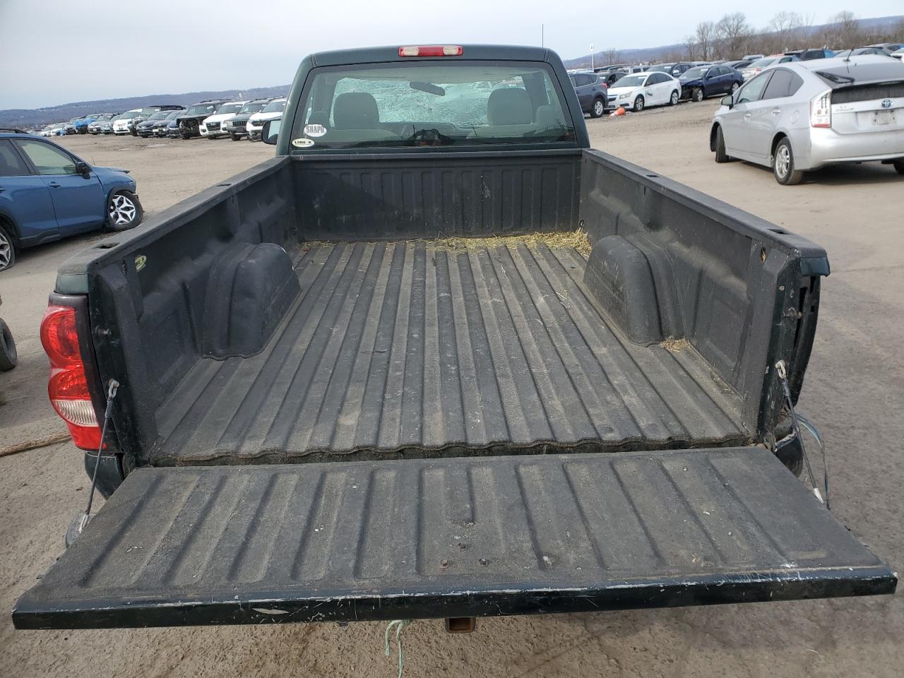2006 Chevrolet Silverado - Image 10