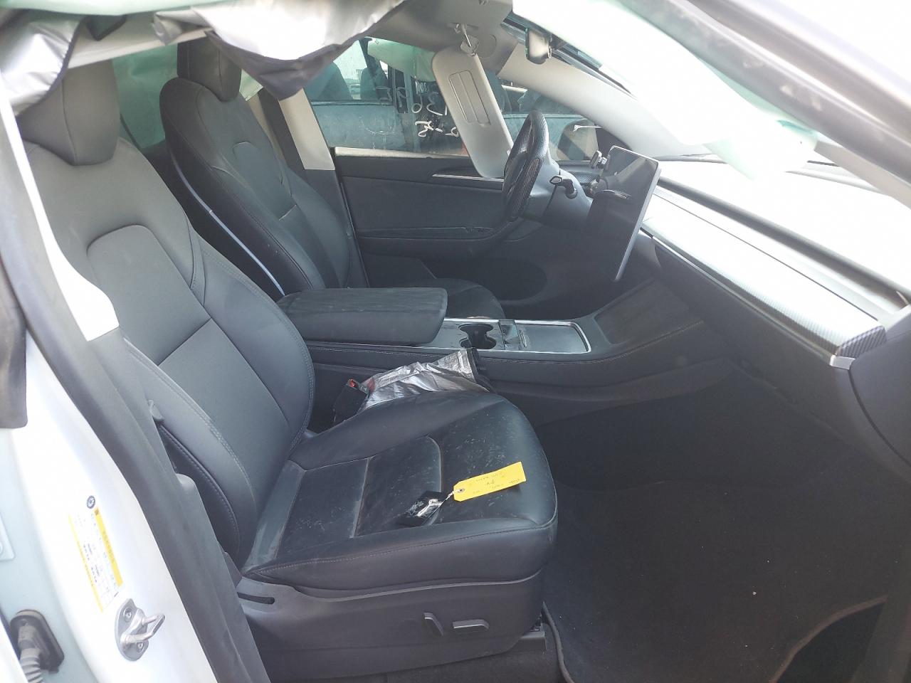 LRWYGCEL0NC279388 - 2023 Tesl Model Y - #43843695